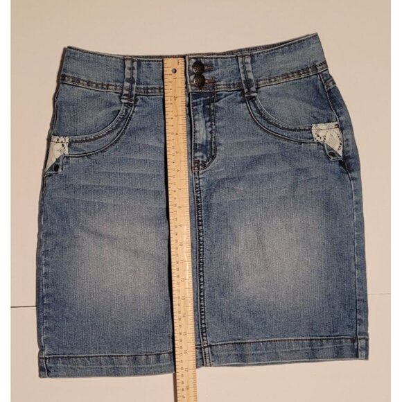 Denver Hayes Women's Denim Mini Skirt Size 4 Four Pockets - Picture 2 of 8